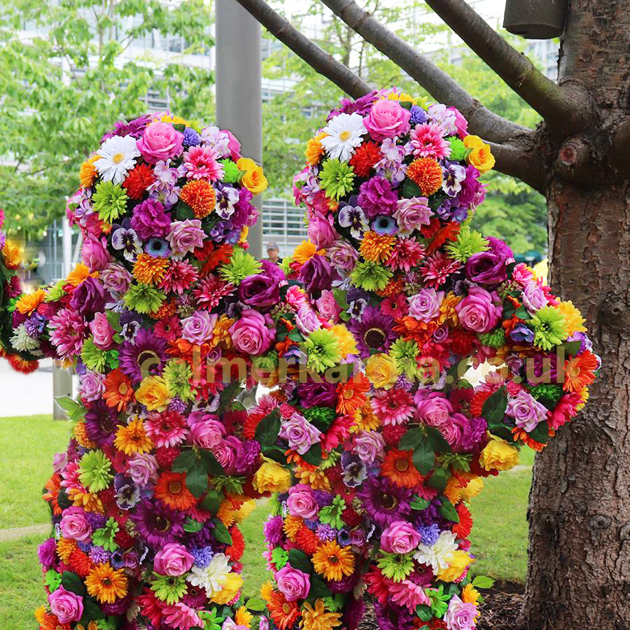 Flower men entertainers to hire - Blossom in Hugs Living Flower Act to book or hire UK