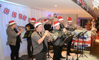 CHRISTMAS PARTY ACTS TO HIRE - BANDS PLAYING CAROLS 