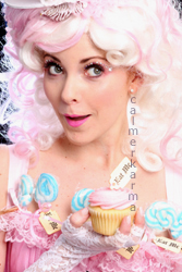 ALICE IN WONDERLAND THEMED HUMAN CANAPE TRAY 