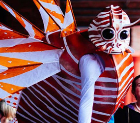 Under The Sea Performers - Stunning Lion Fish stilt walkers to hire