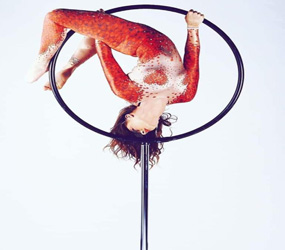CIRCUS AND GREATESTS SHOWMAN THEMED PORTABLE AERIAL ACTS - HOOP ACROBATS TO HIRE