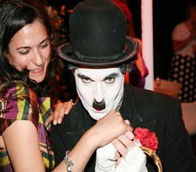 HOLLYWOOD THEMED ENTERTAINMENT - HIRE CHARLIE CHAPLIN LOOKALIKE ACT MINGLING ENTERTAINMENT FOR FILM PREMIERE THEMED EVENTS