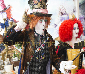 ALICE IN WONDERLAND THEMED ENTERTAINMENT TO HIRE UK