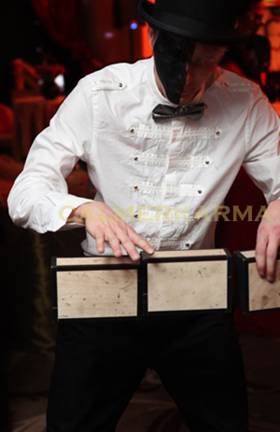 CIRCUS THEMED ACTS - CIGAR BOX JUGGLING