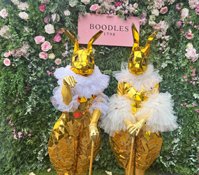 EASTER BUNNIES THE GOLDEN CARATS 