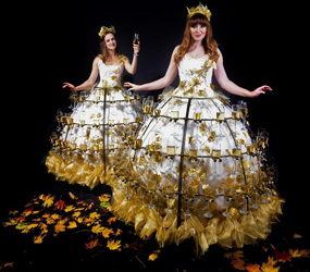 AUTUMN THEMED HOSTESSES -GOLD- LIVING CHAMPAGNE-GLASS ACT HIRE