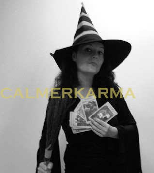 HALLOWEEN TAROT READERS TO HIRE - THEMED WITCH TAROT CARD READERS UK
