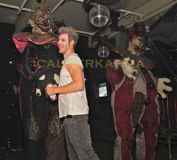 HALLOWEEN THEMED STILTS -TWISTED CLOWNS