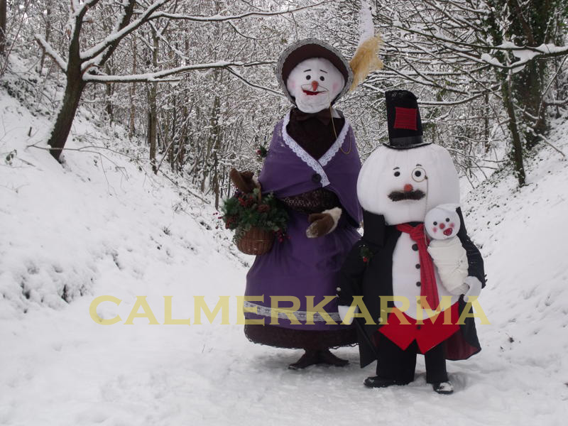 XMAS ACTS TO HIRE- THE SNOWMAN FAMILY - BIRMINGHAM LONDON MANCHESTER