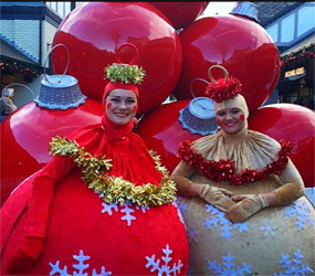 CHRISTMAS ENTERTAINMENT - BOOK WALKABOUT XMAS BAUBLE ENTERTAINERS UK