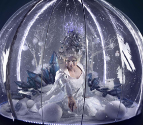 WINTER WONDERLAND ROAMING ICE GLOBE & QUEEN TO HIRE -PERFECT FOR SHOPPING CENTRES - SOCIAL DISTANCING FRIENDLY SEASONAL  ENTERTAINMENT