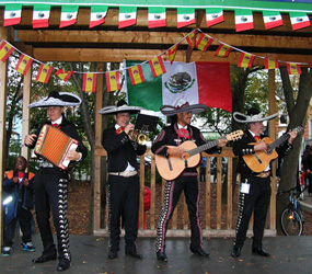 MEXICAN MARIACHI BANDS HIRE - DAY OF THE DEAD MEXICAN ENTERTAINMENT TO HIRE 